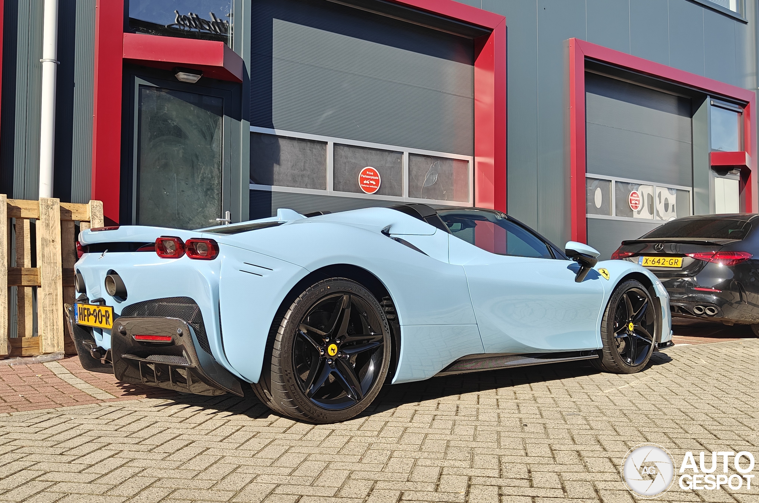 Ferrari SF90 Spider