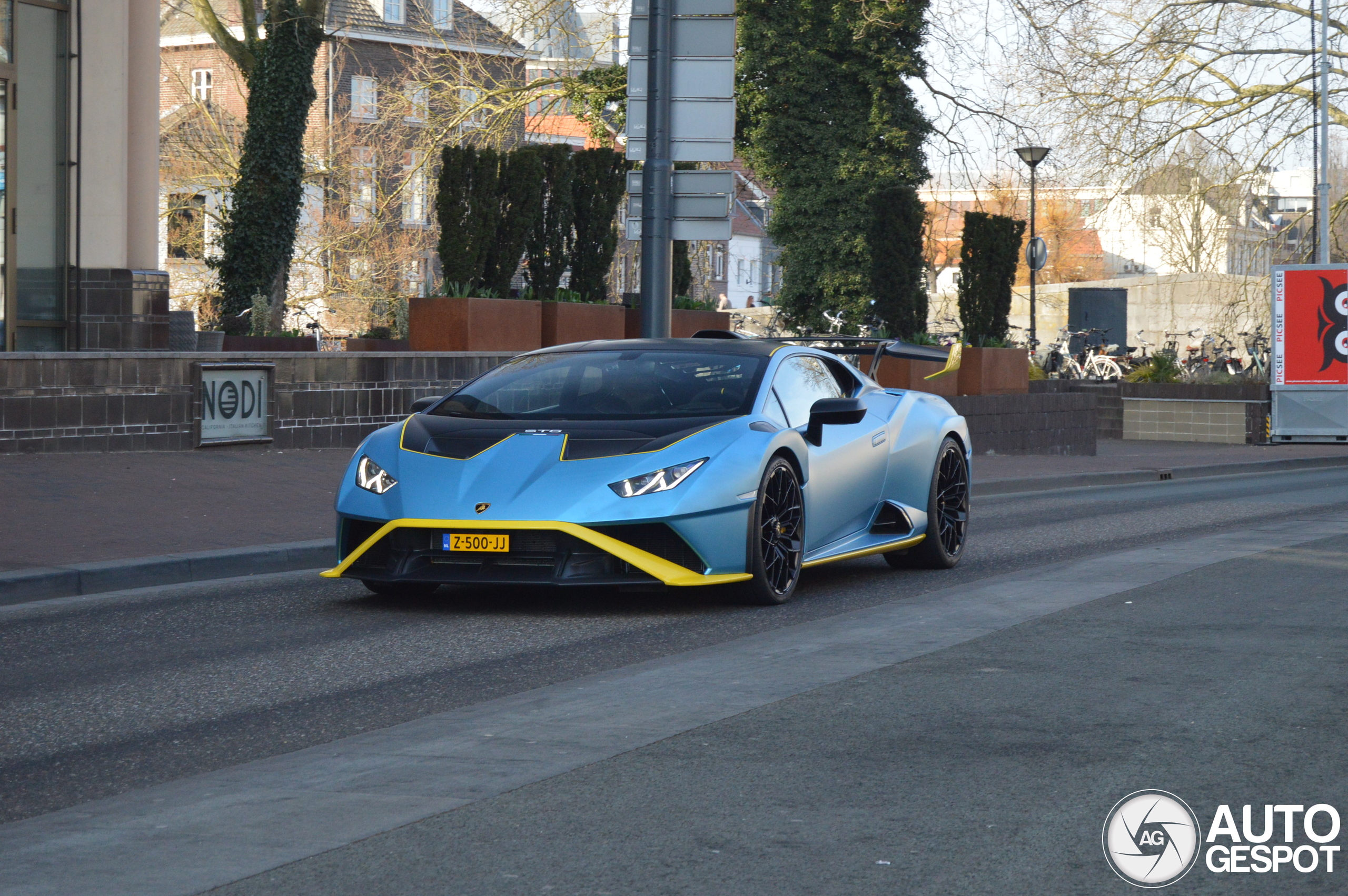Lamborghini Huracán LP640-2 STO