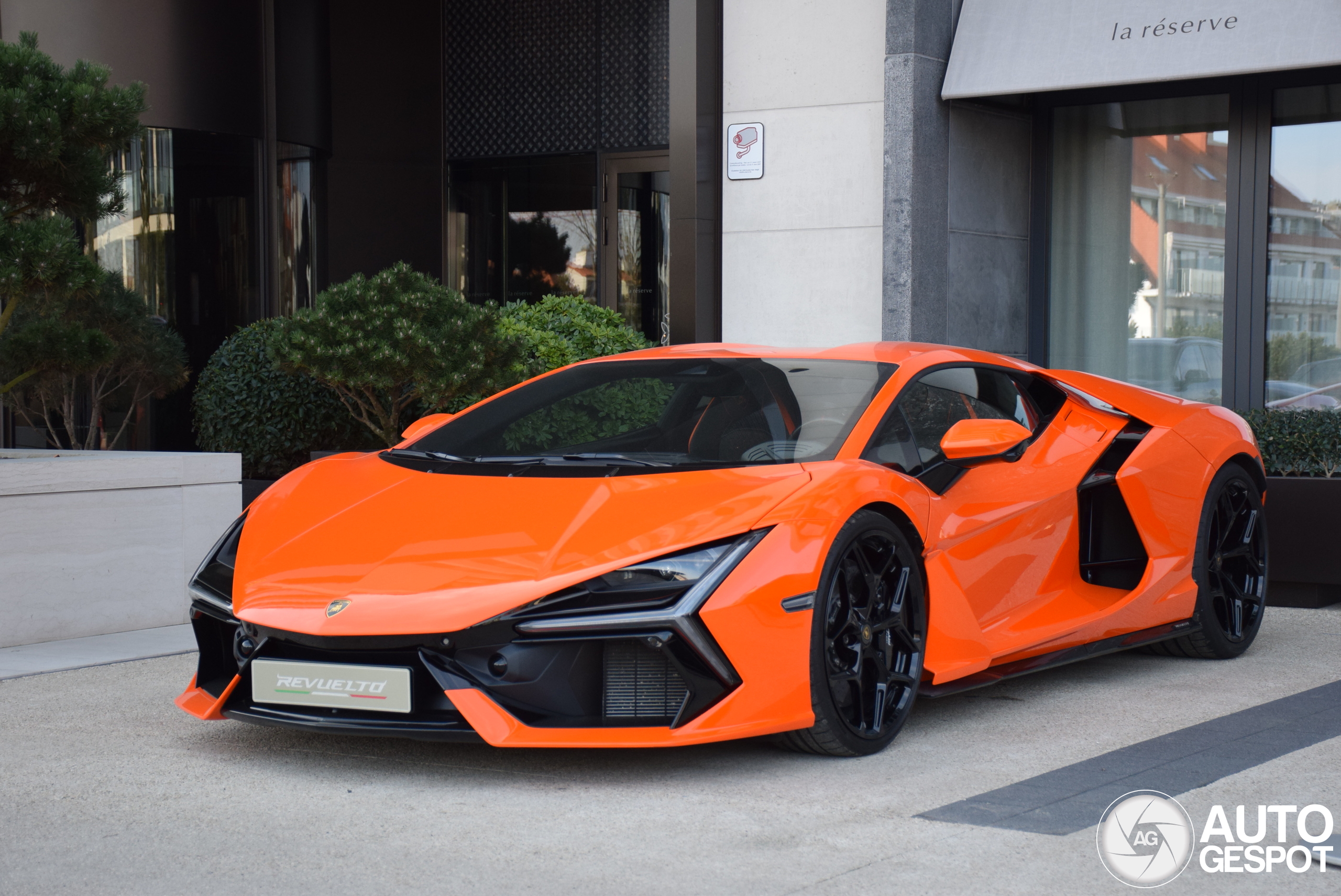 Lamborghini Revuelto