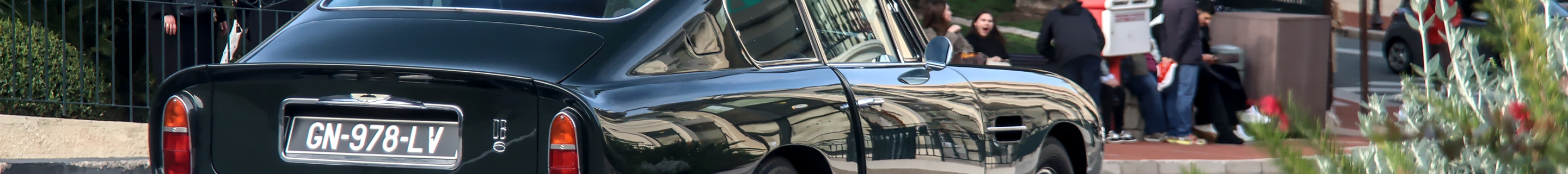 Aston Martin DB6 MKI