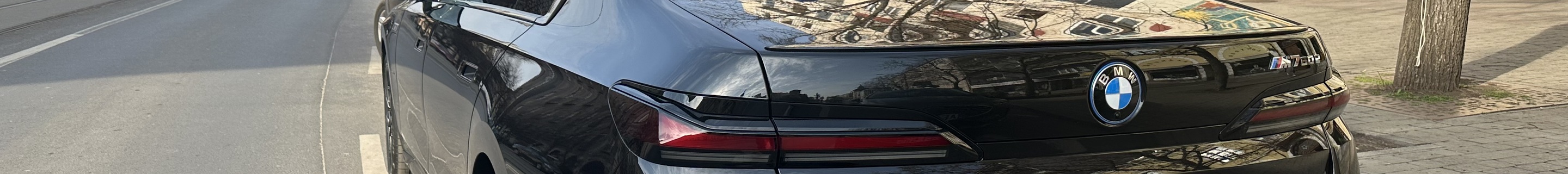 BMW M760e xDrive