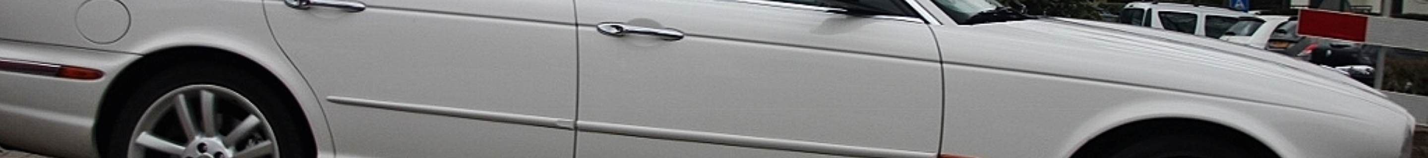 Jaguar XJR
