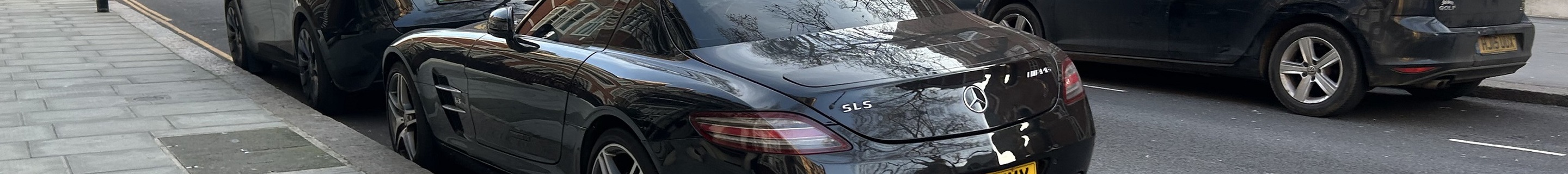 Mercedes-Benz SLS AMG