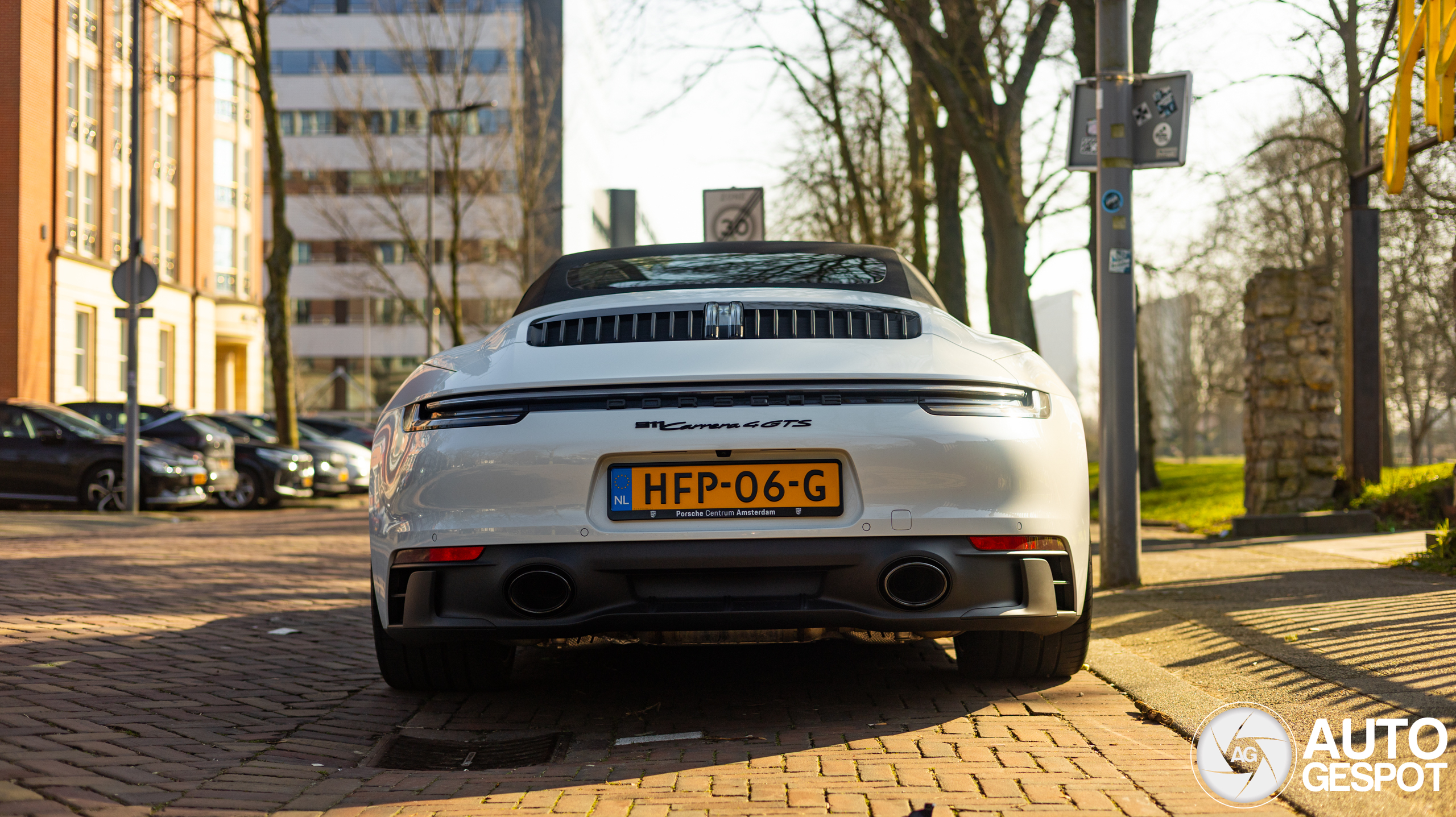 Porsche 992 Carrera 4 GTS Cabriolet