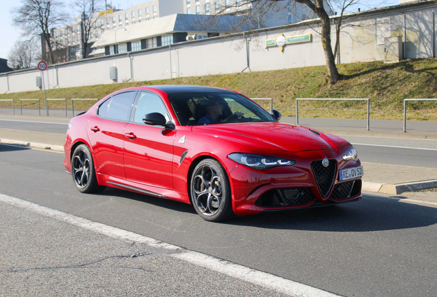 Alfa Romeo Giulia Quadrifoglio 2023