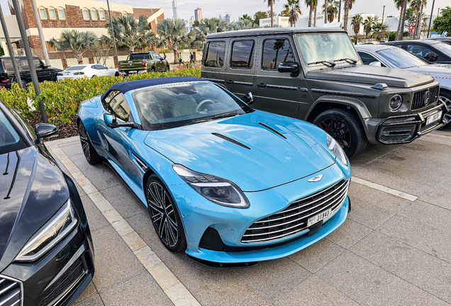 Aston Martin DB12 Volante