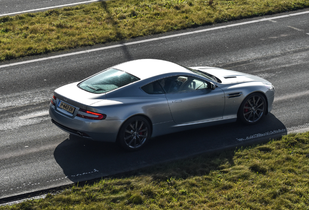 Aston Martin DB9