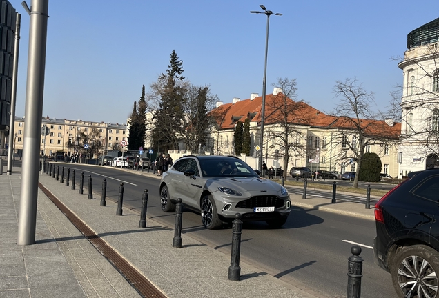 Aston Martin DBX