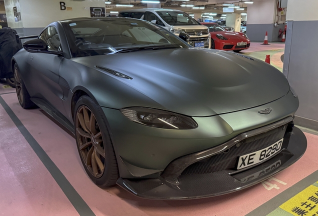 Aston Martin V8 Vantage 2018