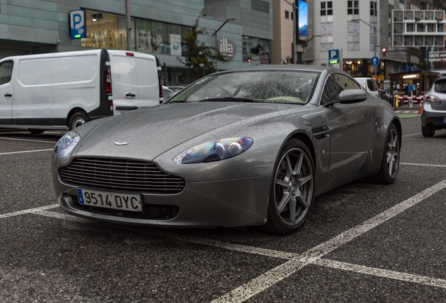 Aston Martin V8 Vantage