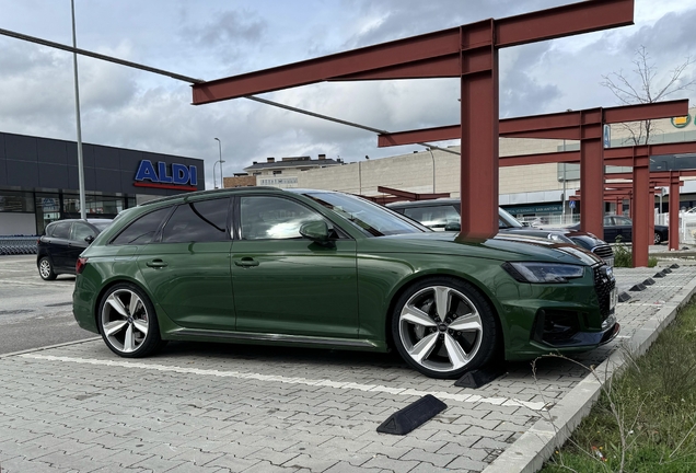 Audi RS4 Avant B9