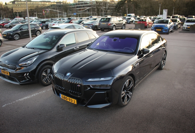 BMW M760e xDrive