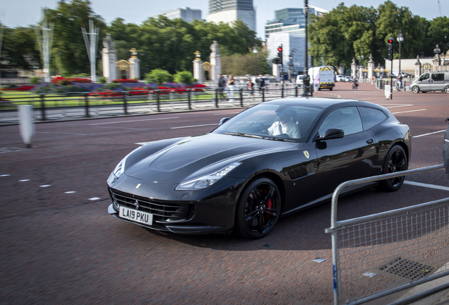 Ferrari GTC4Lusso