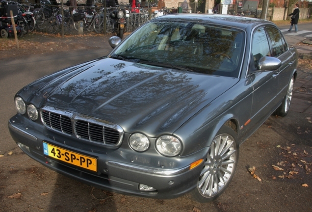 Jaguar XJR