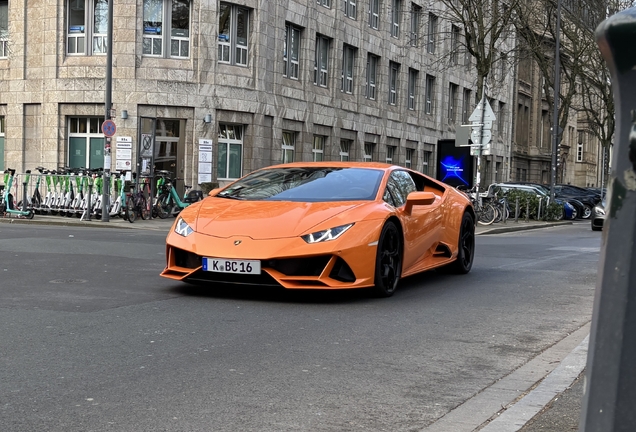 Lamborghini Huracán LP640-4 EVO