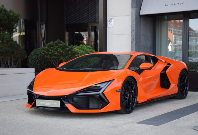 Lamborghini Revuelto