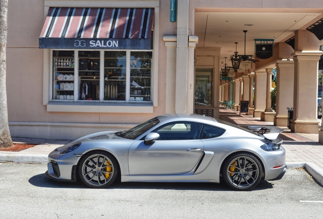 Porsche 718 Cayman GT4