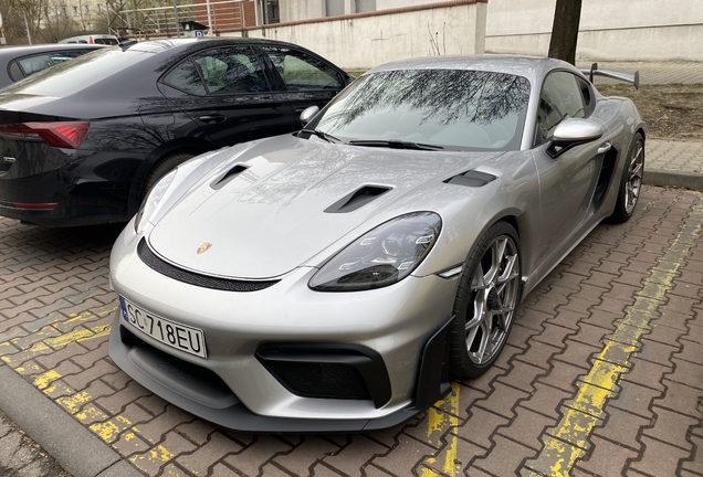 Porsche 718 Cayman GT4 RS
