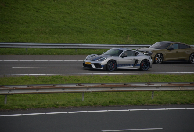 Porsche 718 Cayman GT4 RS Weissach Package