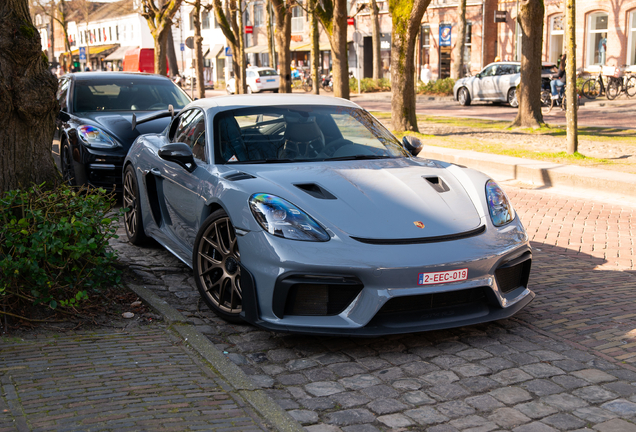 Porsche 718 Cayman GT4 RS