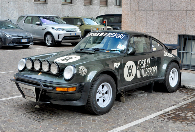 Porsche 930 Turbo Safari