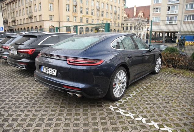 Porsche 971 Panamera Turbo