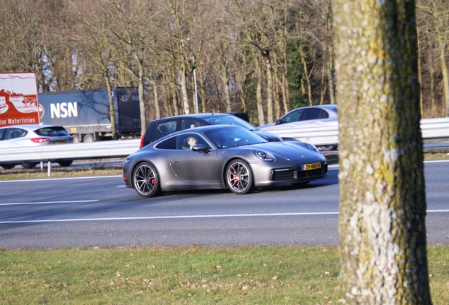 Porsche 992 Carrera 4S