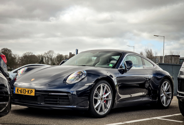 Porsche 992 Carrera 4S