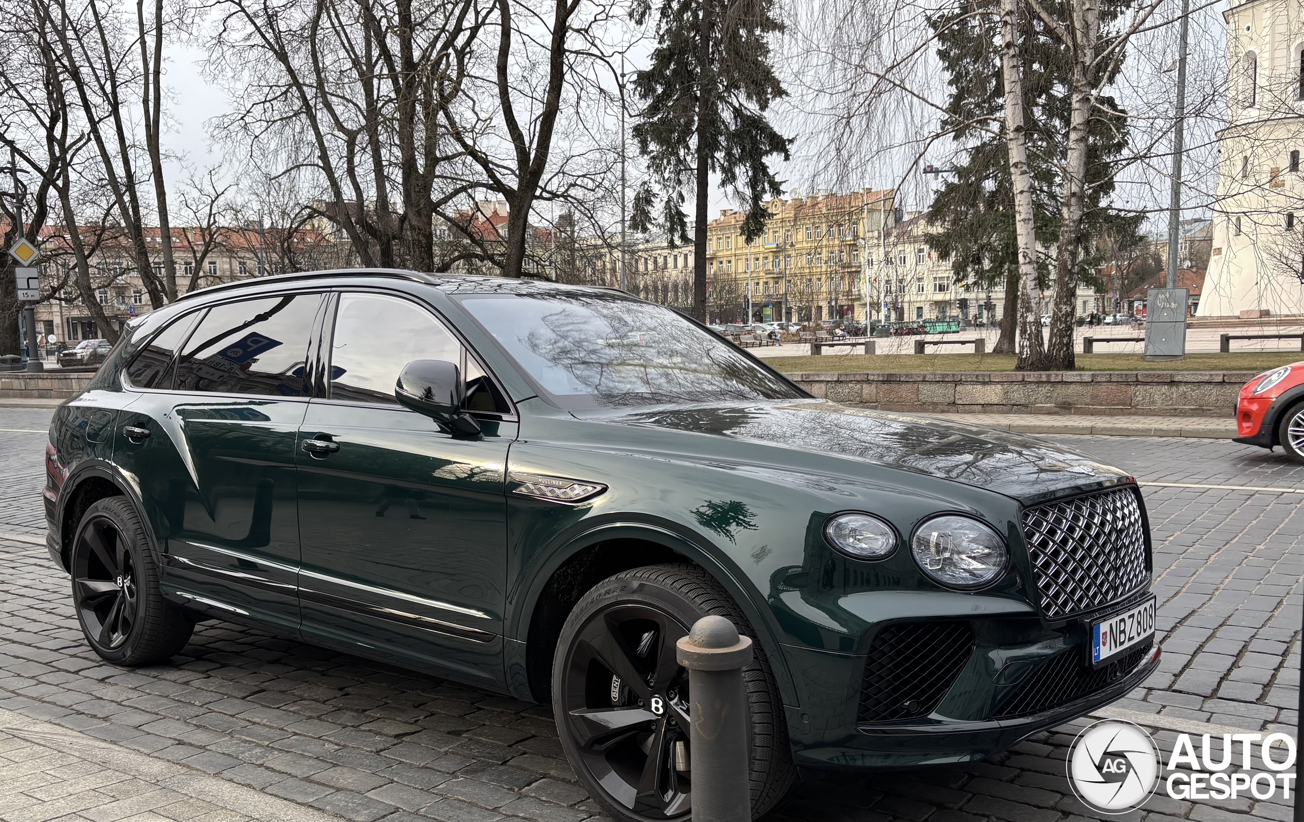 Bentley Bentayga EWB Mulliner