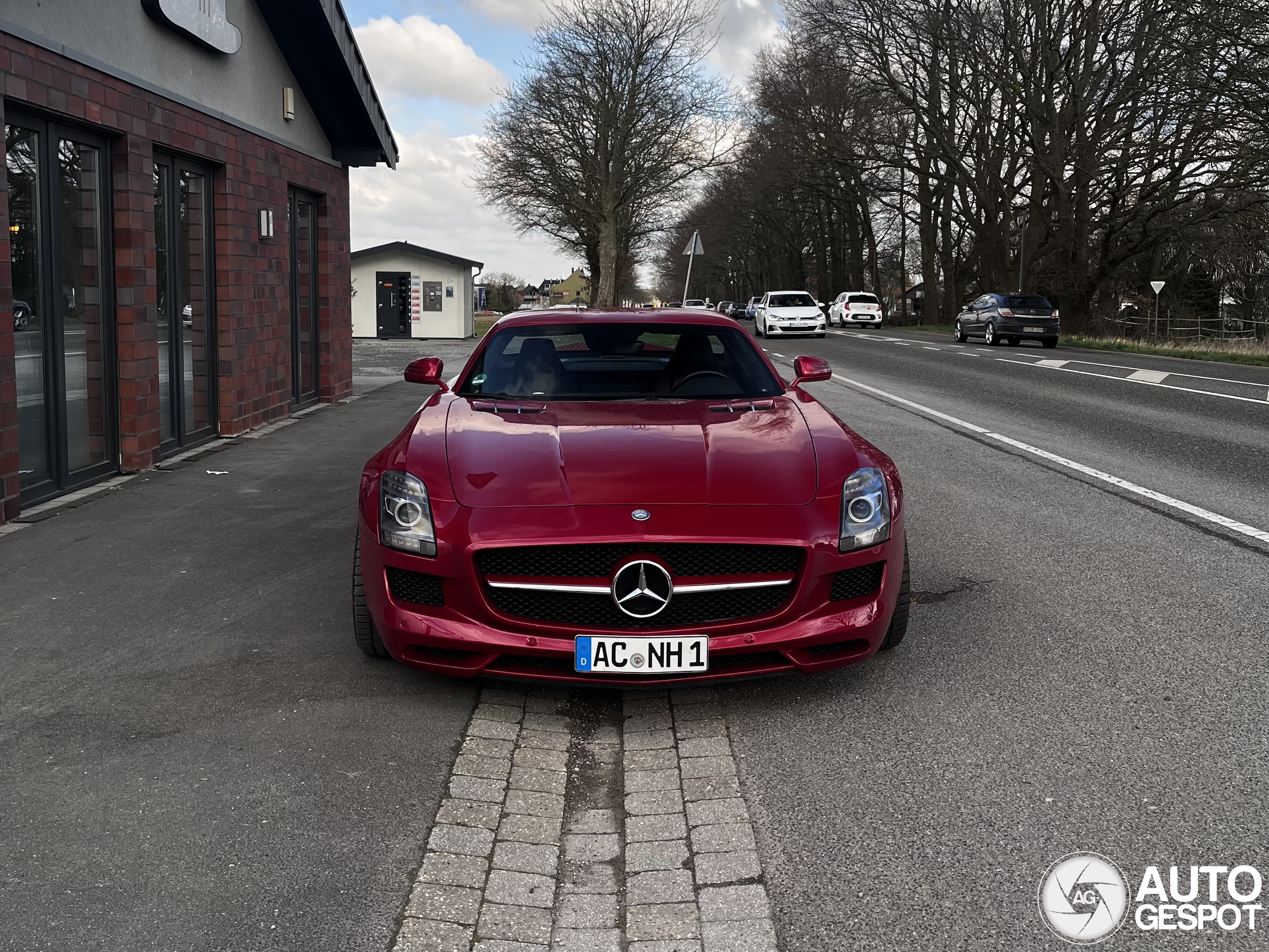 Mercedes-Benz SLS AMG