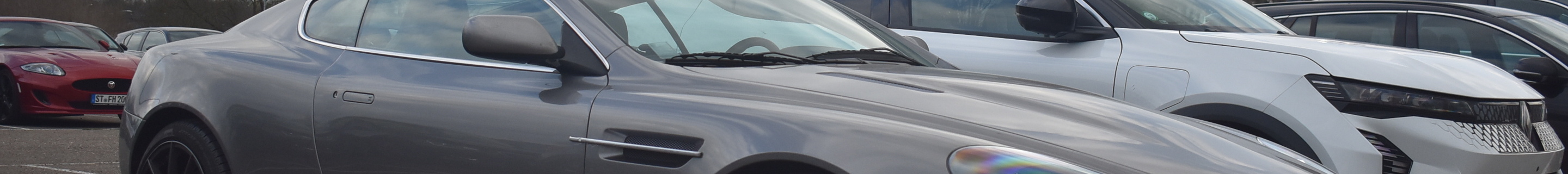 Aston Martin DB9