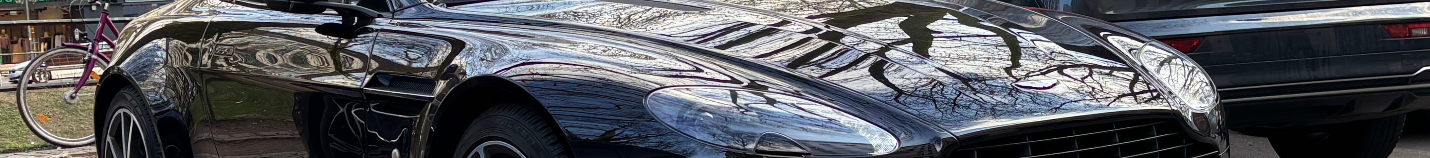 Aston Martin V8 Vantage N430 Roadster