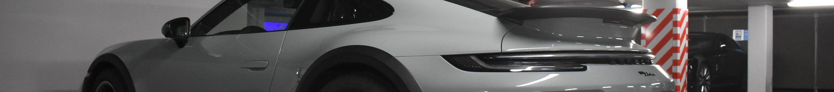 Porsche 992 Dakar
