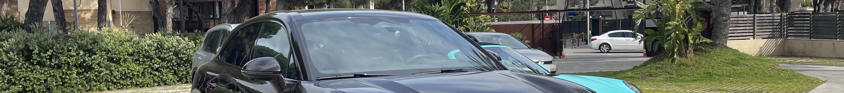 Porsche Macan EV Turbo