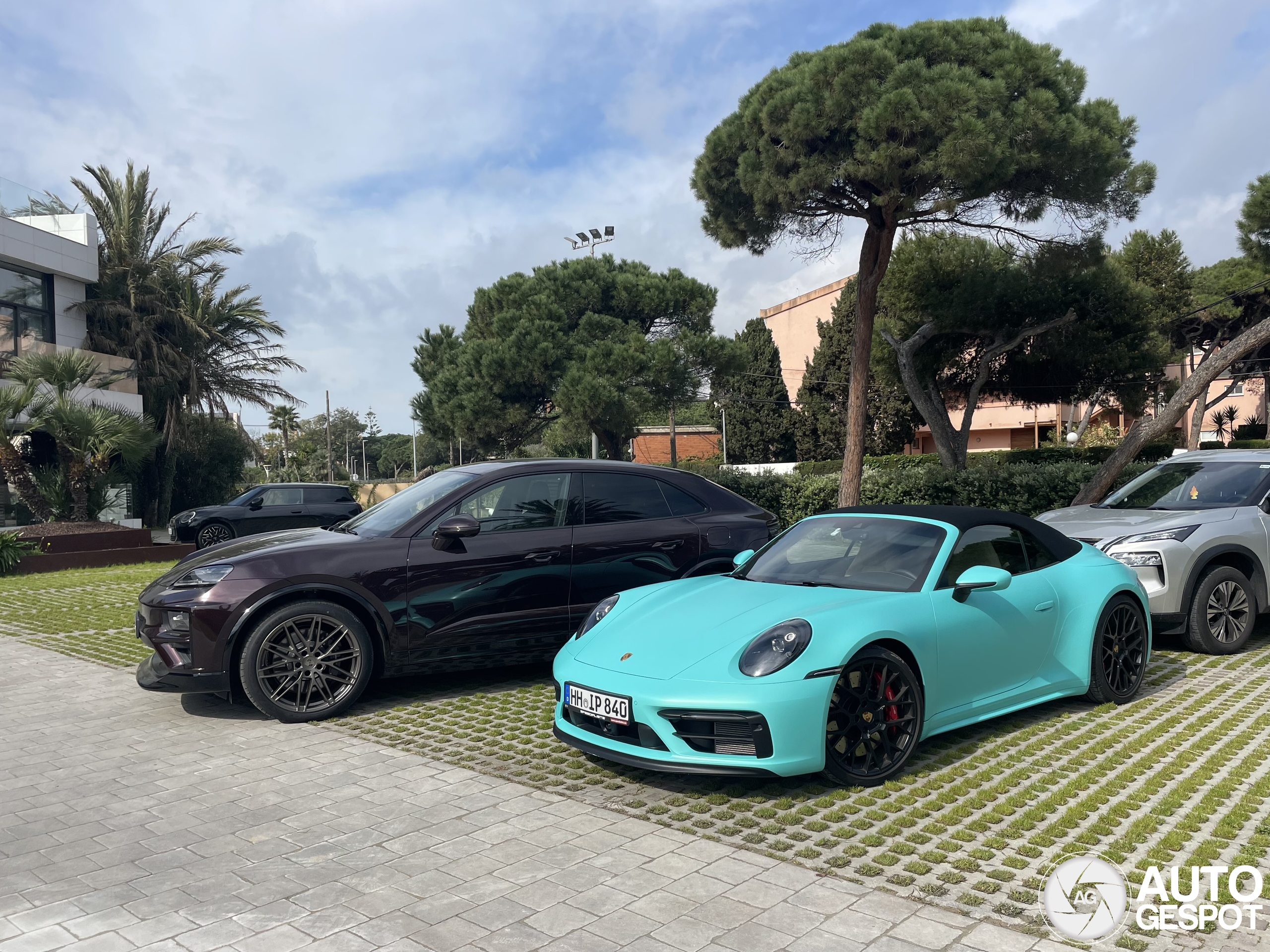 Porsche 992 Carrera 4 GTS Cabriolet