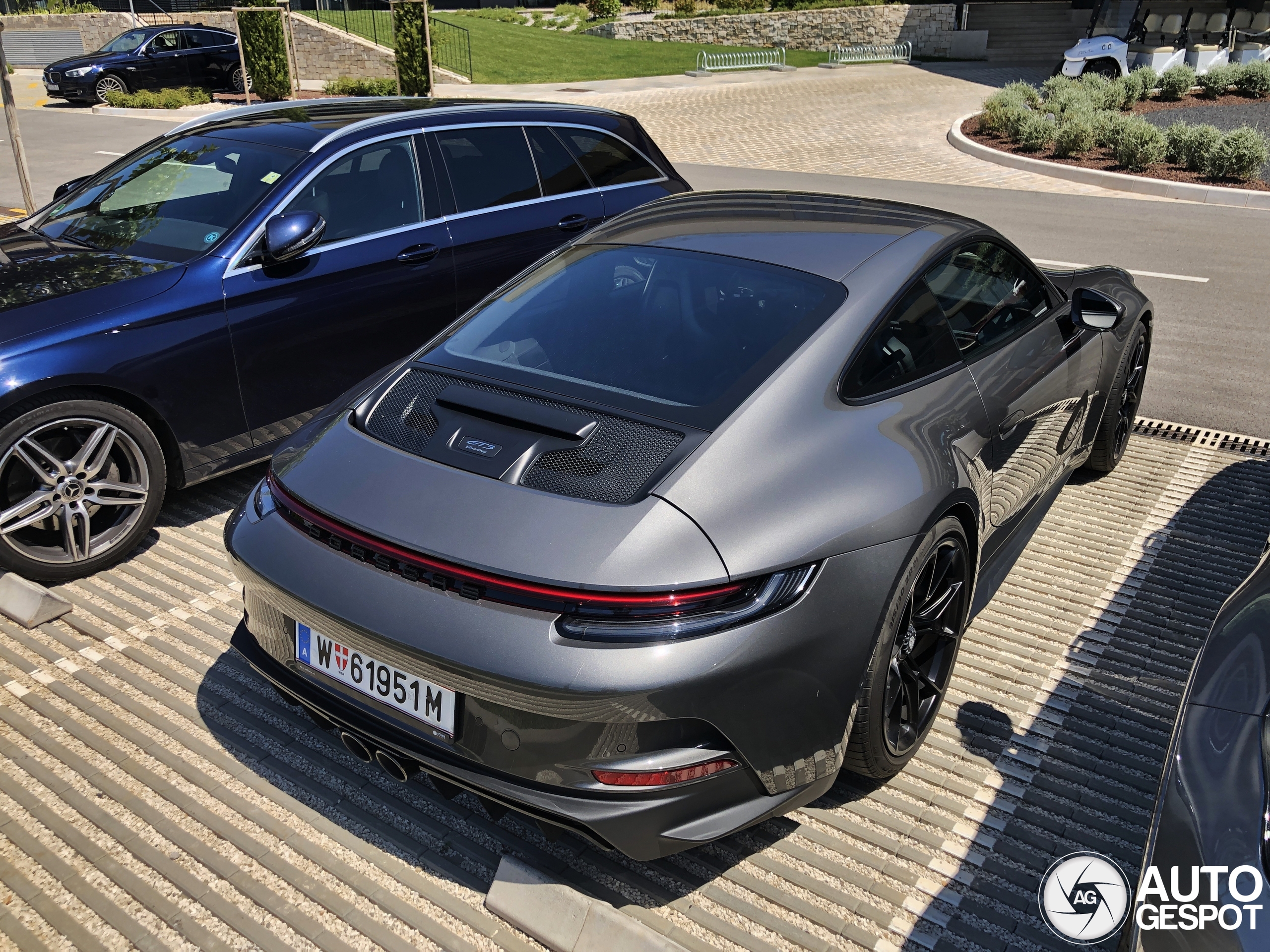 Porsche 992 GT3 Touring