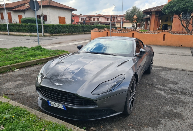 Aston Martin DB11 V8