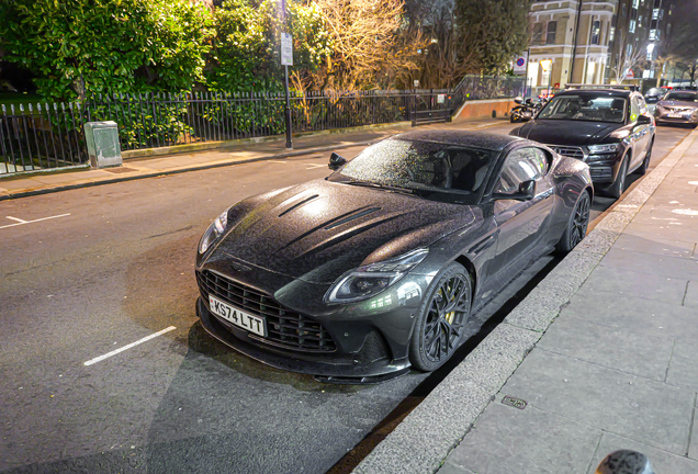 Aston Martin DB12