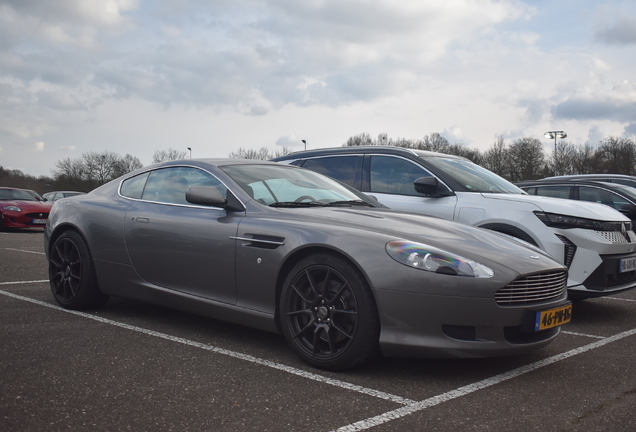 Aston Martin DB9