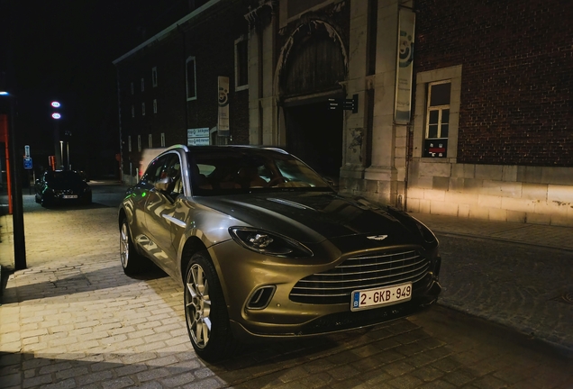 Aston Martin DBX