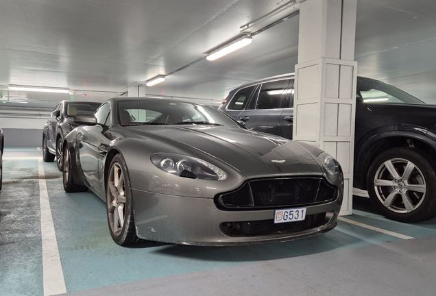 Aston Martin V8 Vantage