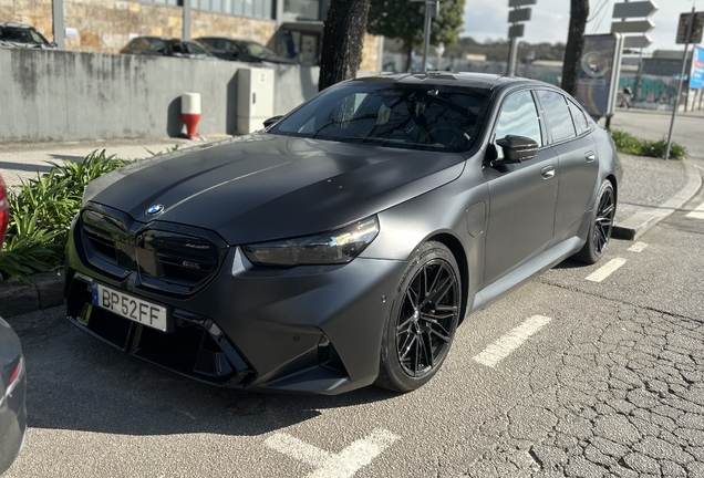 BMW M5 G90