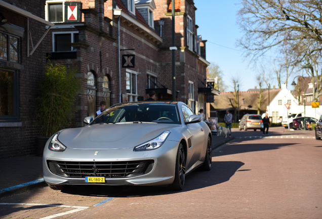Ferrari GTC4Lusso