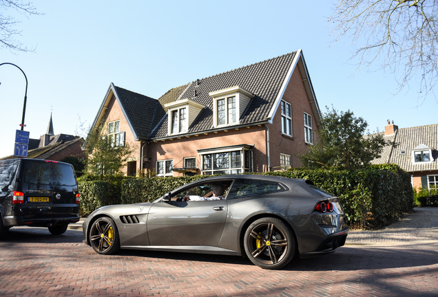 Ferrari GTC4Lusso