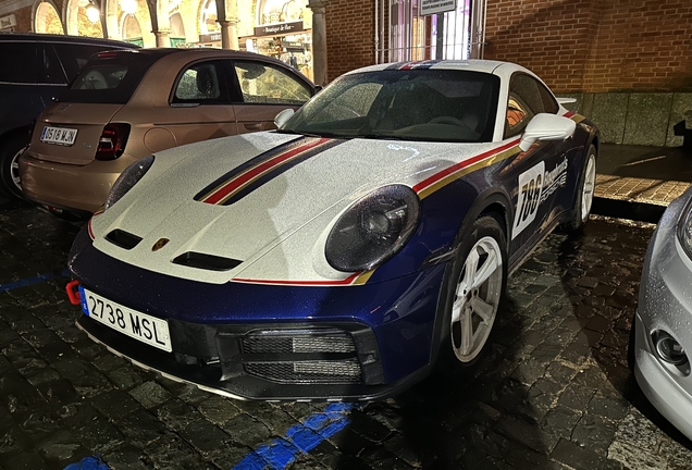 Porsche 992 Dakar