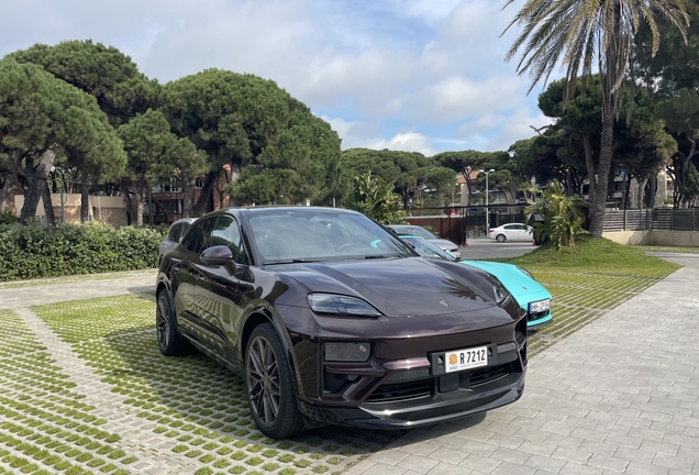 Porsche Macan EV Turbo