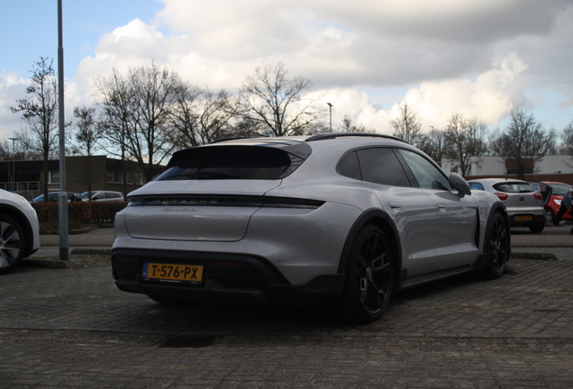 Porsche Taycan Turbo Cross Turismo