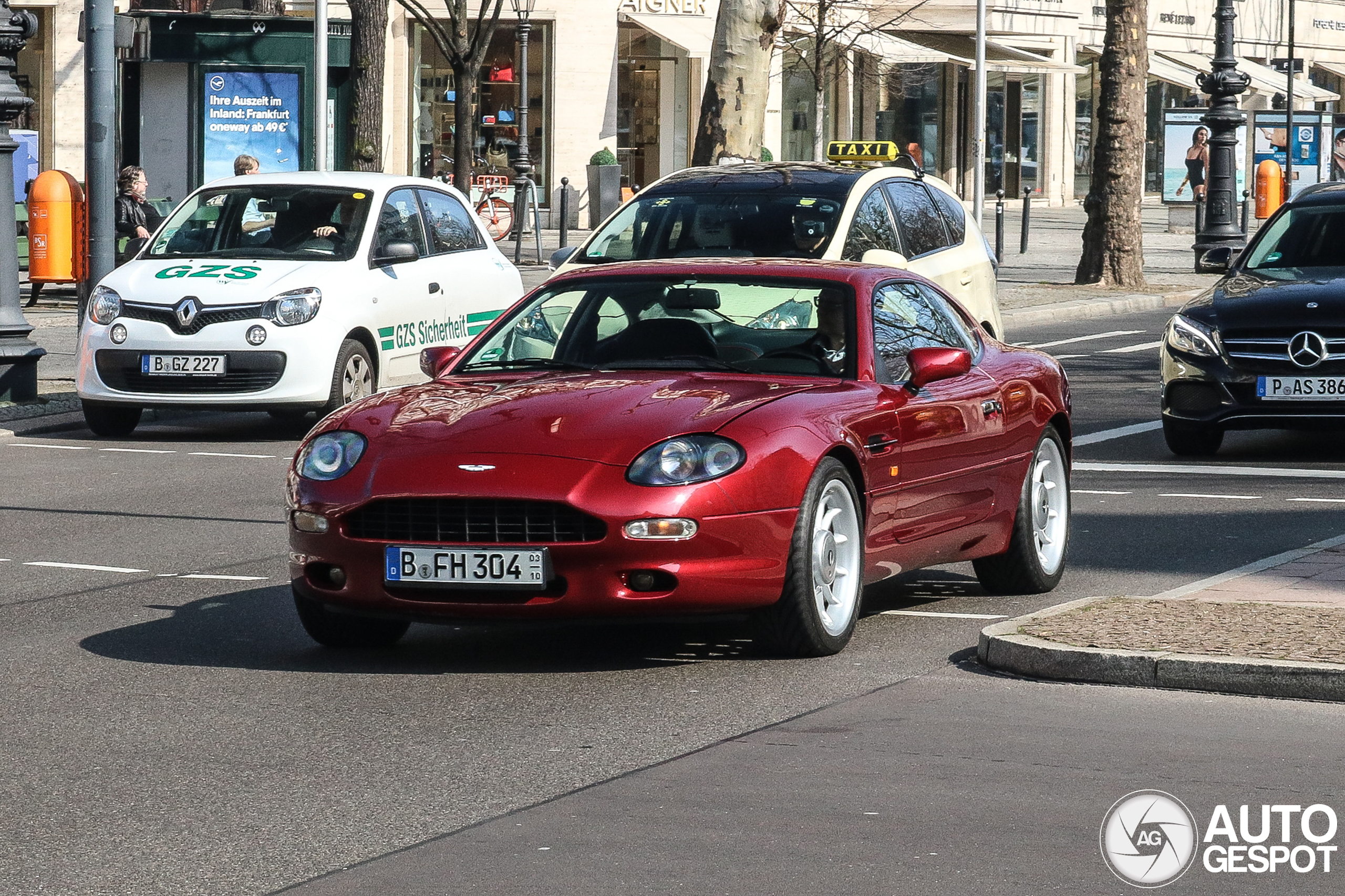 Aston Martin DB7