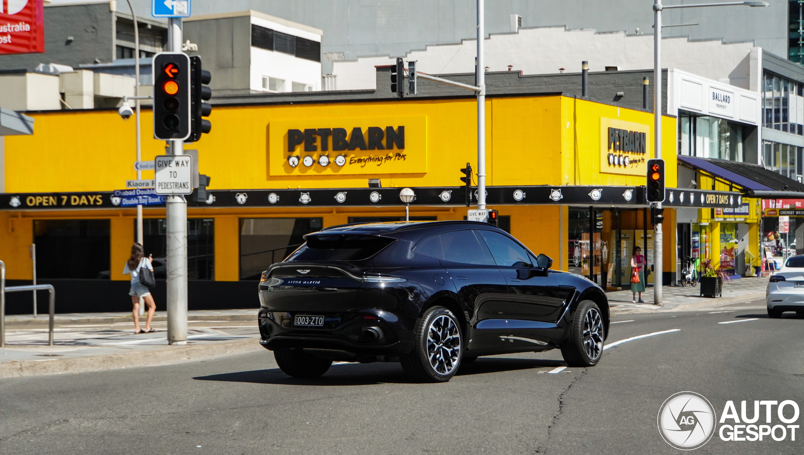 Aston Martin DBX