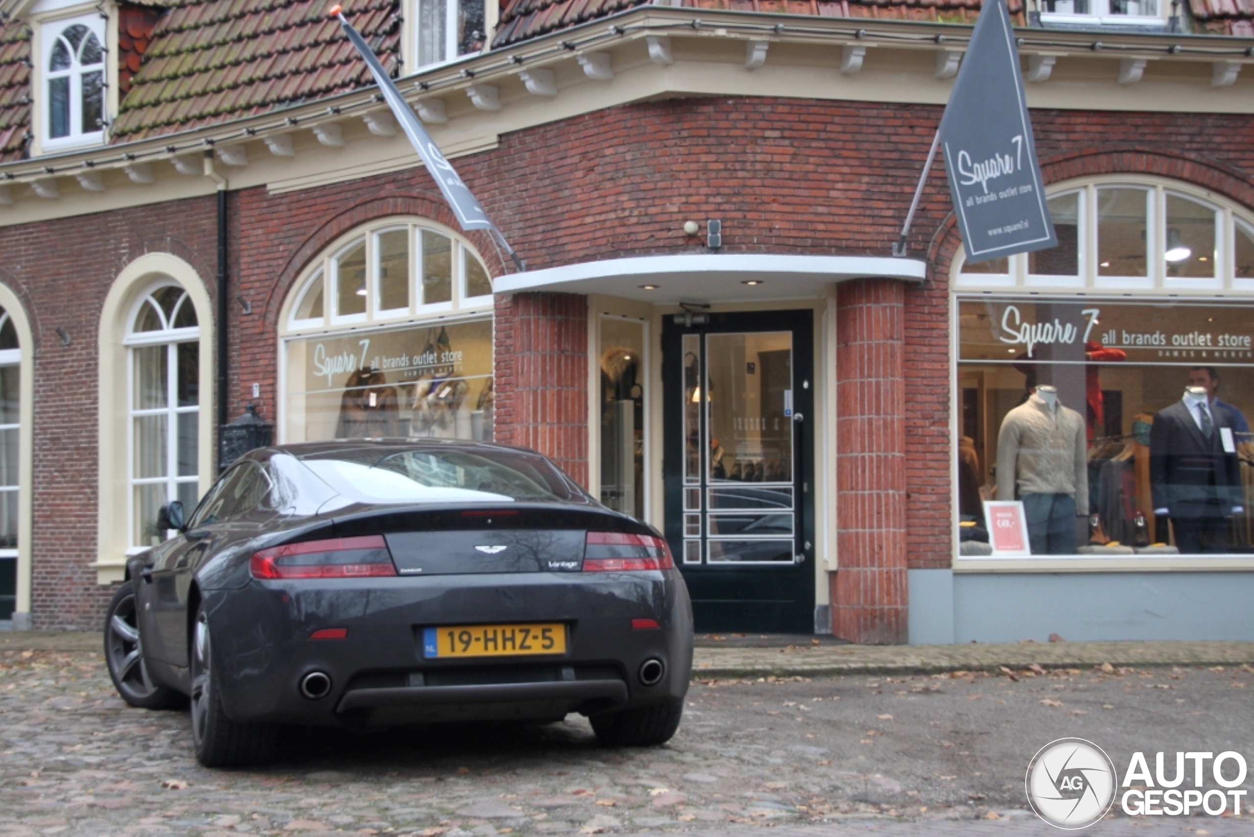 Aston Martin V8 Vantage